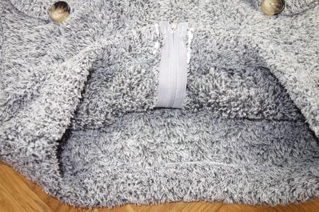 Chlpatá bundička m, m