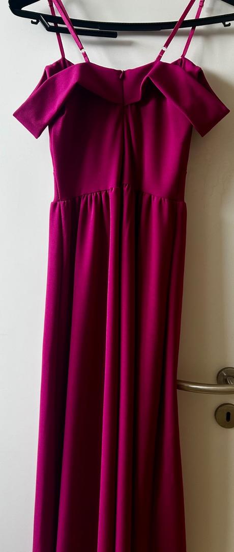 Krásne plesové šaty/na stužkovú, s