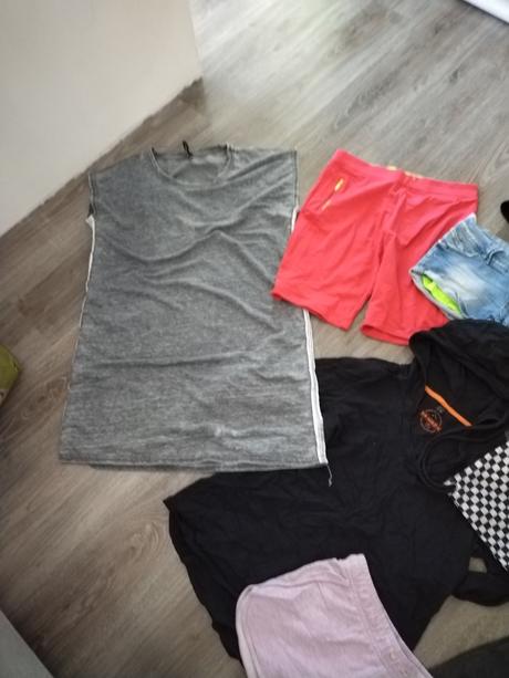 Balík dámskeho oblečenia veľkosť m, m