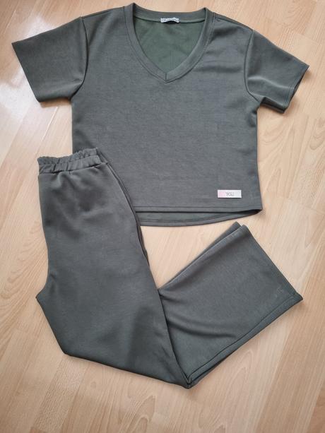 Dámska teplaková súprava, 