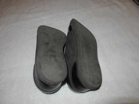 Čierne lakované topánky, 32