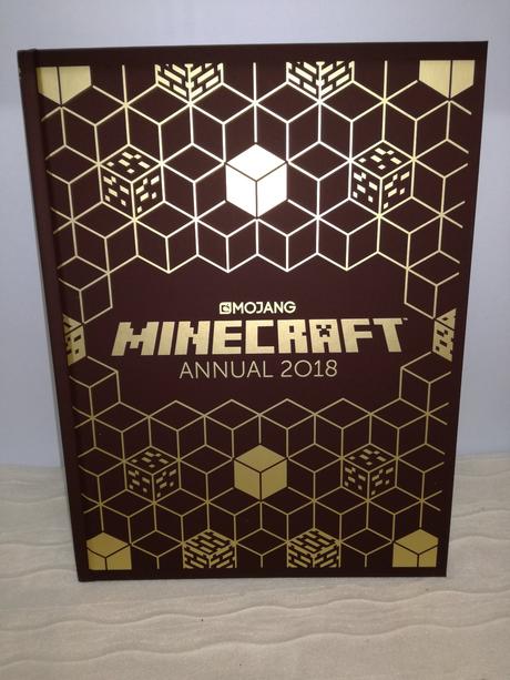 Nikelodeon paw patrol annual 2018,