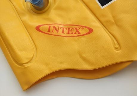 Detská nafukovacia plávacia vesta intex,