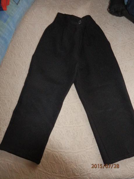 Jednoduche cierne nohavice, 110