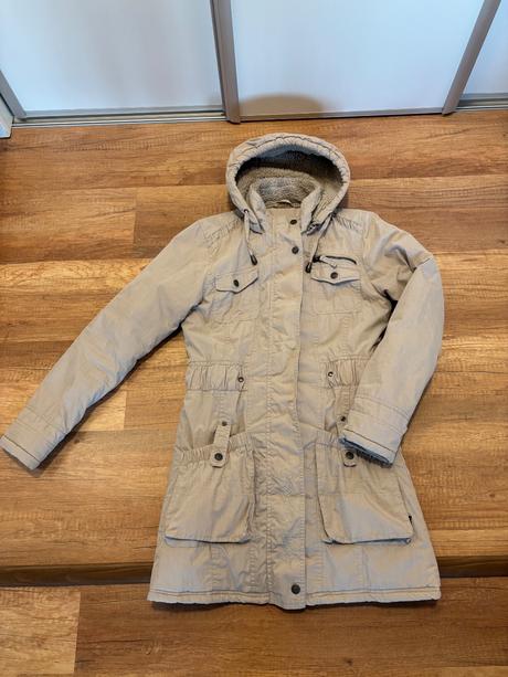 Nová krásna tepla zimná bunda xs/s, authority,s