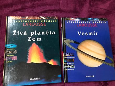 Knihy o vesmíre a o zemi,