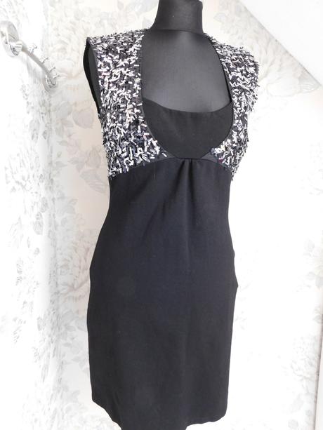 Luxusne pekne saty, 38