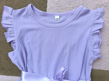 Dievčenské šaty, 140