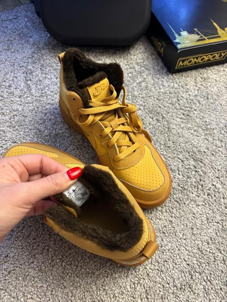 Nike ( original ) oteplené botasky, nike,38