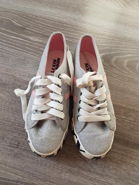 Platene ligotave tenisky 7,50e, miss sixty,36