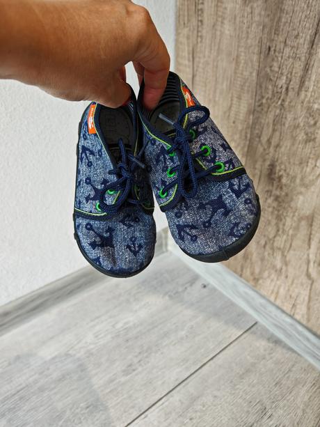 Chlapčenské papučky, ren but,24