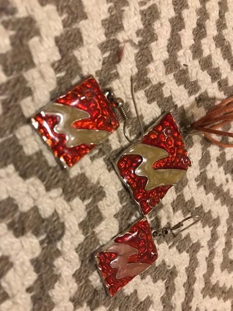 Náušnice a nahrdelnik,