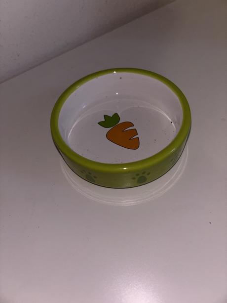 Miska na potravu pre škrečka, zajaca,