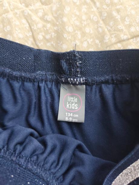 Dievčenská sukňa, 134