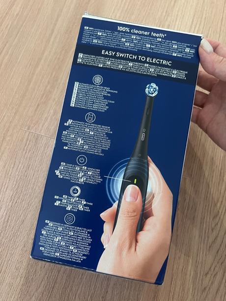 Elektrická zubná kefka oral-b,