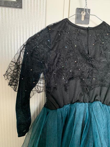 Disney deluxe halloween šaty s klobúkom, 