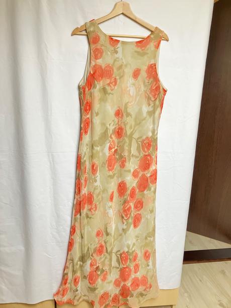 Dámske kvetované dlhé letné šaty na ramienka, l