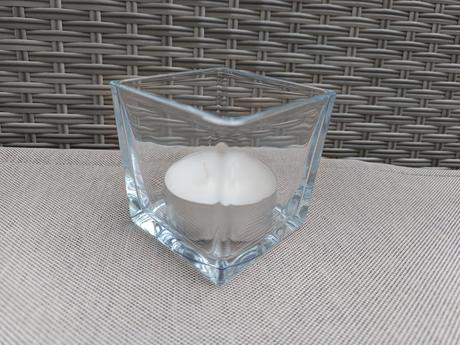 Svietniky sklo 3 kusy  so sviečkami nové, 