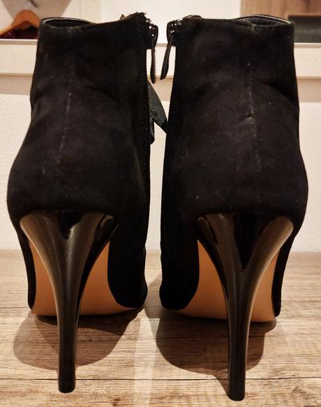 Krásne elegantné topánky, 37