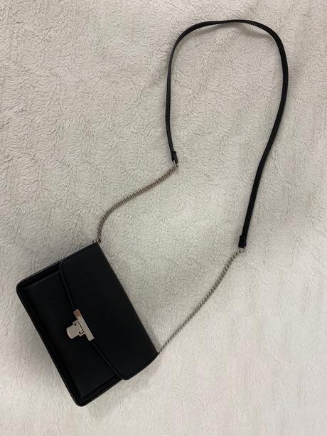 Damska čierna crossbody kabelka, c&a