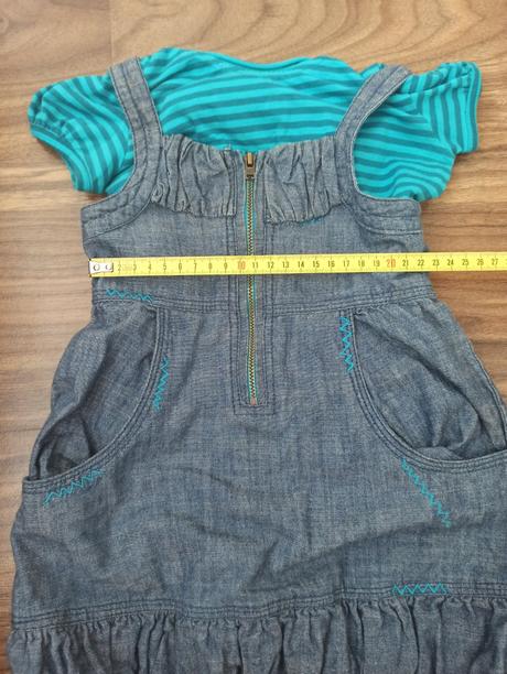 Riflové šaty s tričkom, 80