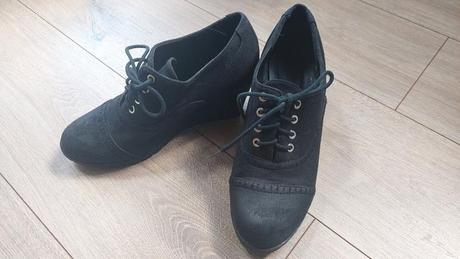 Jesenné čierne poltopánky na platforme, 39