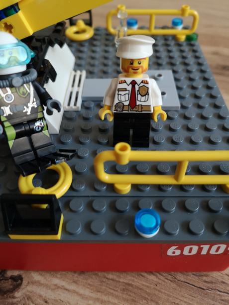 Lego city 60109 hasičský čln / loď,