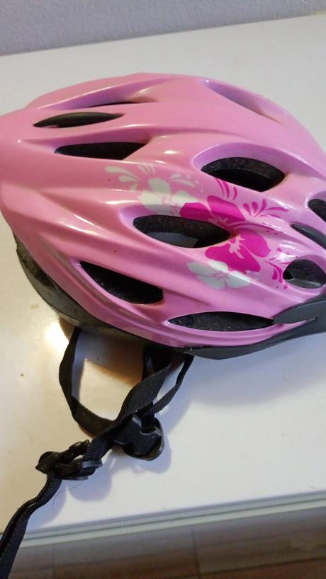 Cyklisticka prilba + chraniče s/m, s