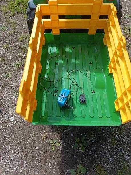 Detský traktor john deer, 