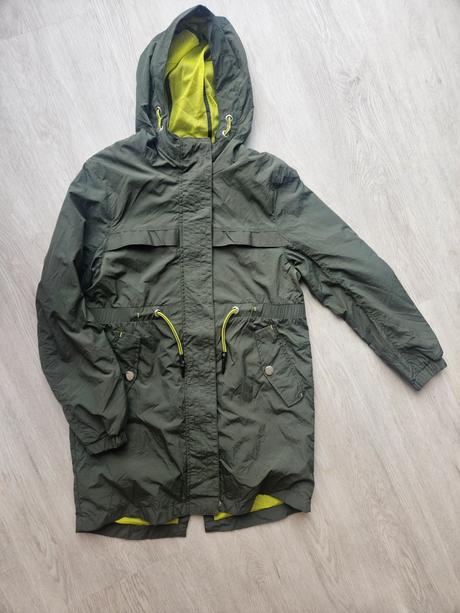 Tenká dievčenská bunda veľ.134, 134