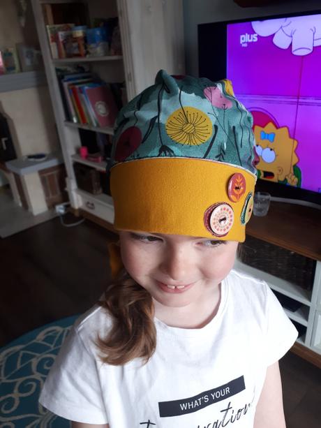 Čiapka so šatkou, 134