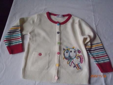 Biely svetrík s mačičkou, 86