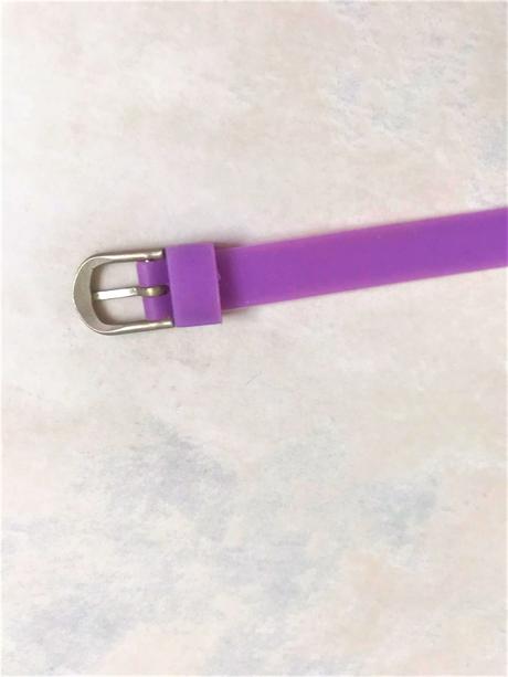 Plastový náramok s monogramom s, 