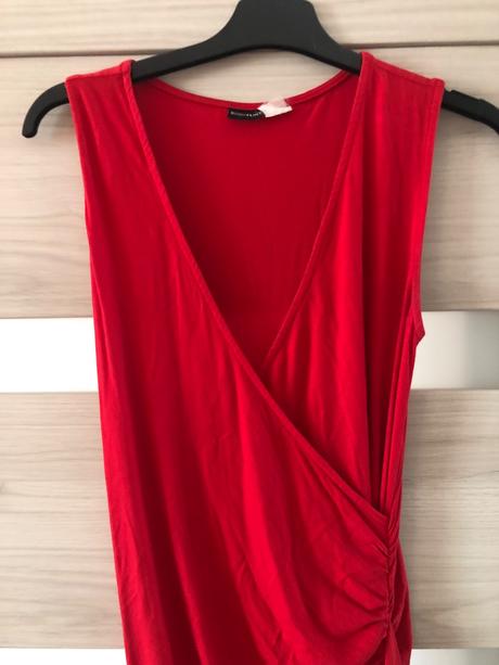 Červene šaty, m
