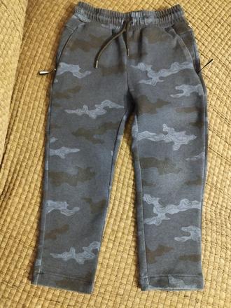 Chlapčenské tepláky zn. mayoral v. 104, mayoral,104