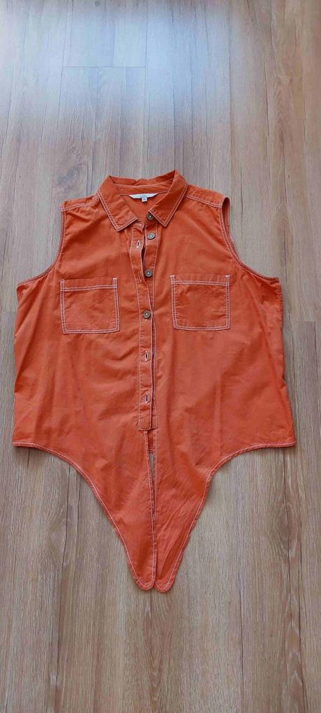 Vesta oranžová 44, 44