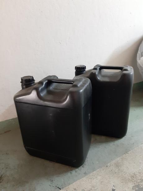 Kanister plastový 20 l čierny, 