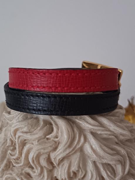 Salvatore ferragamo naramok s kamienkami,