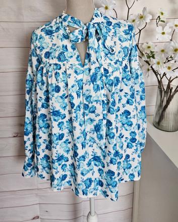 Krásna zaujímavá blúzka, 36