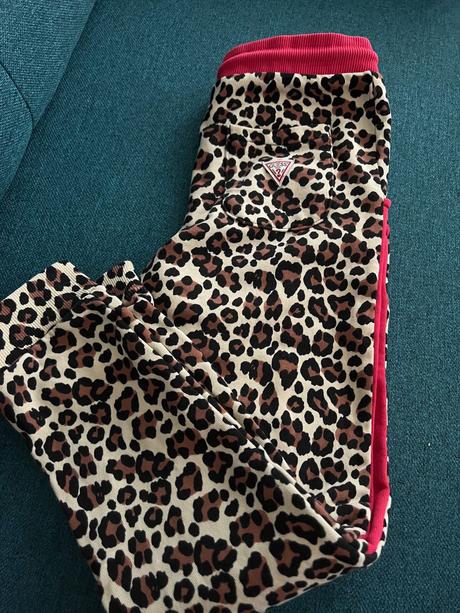 Tepláky guess, guess,134