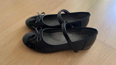 Dievčenské lakované baleríny, 35