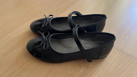Dievčenské lakované baleríny, 35