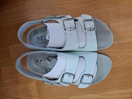 Dámske pracovné/zdravotné šľapky, 38