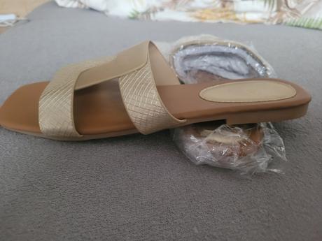 Nové dámske sandale, 40