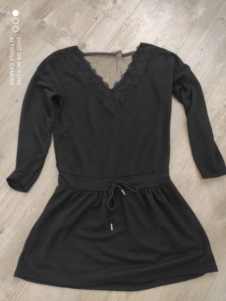 Svetrikove saty s cipkou,