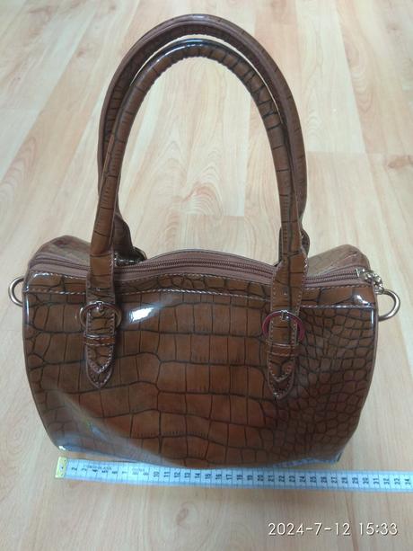 Lesklá kabelka hadí vzor, 