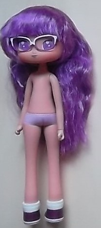 Bábika lilith - piny,