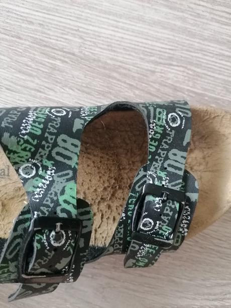 Korkové papuče, 33