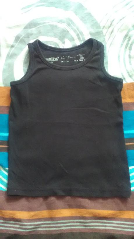 Čierne tielko, lupilu,104