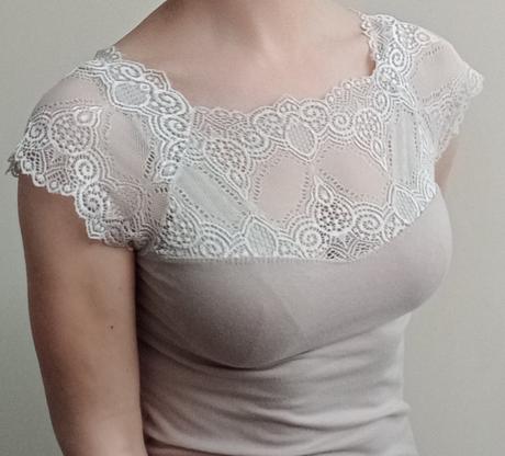 Pekné tričko s krajkou s/xs, xs